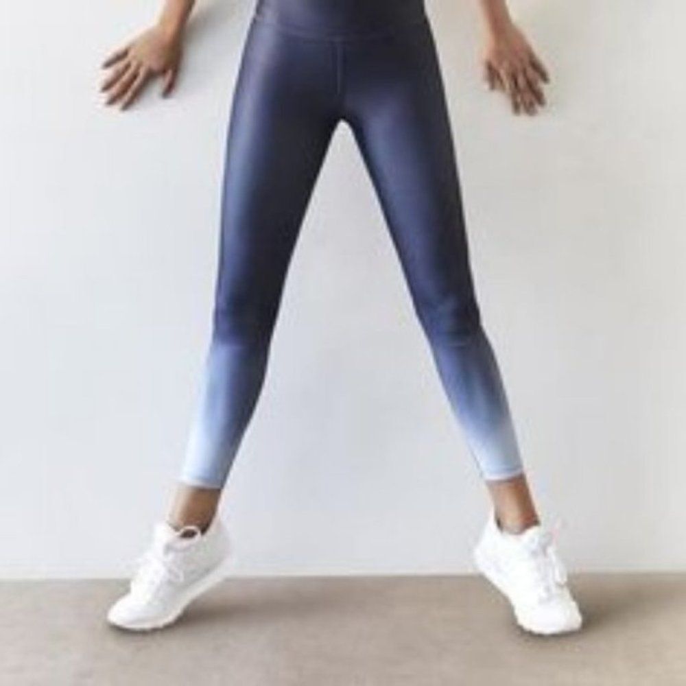 Vie Active Rockell Cropped Leggings Blue Ombre Large